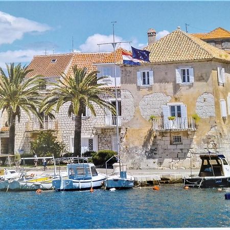 Apartments Marko Sutivan Insel Brac 外观 照片