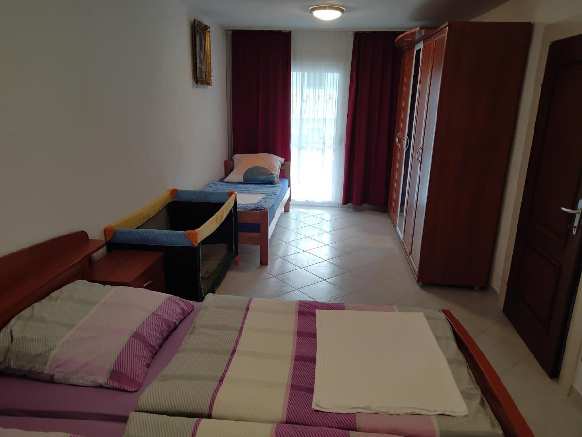 Apartments Marko Sutivan Insel Brac 外观 照片