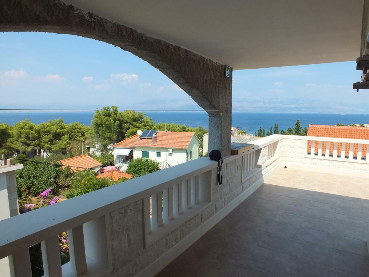 Apartments Marko Sutivan Insel Brac 外观 照片