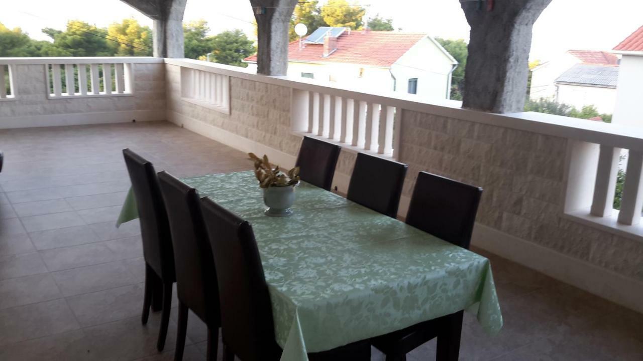 Apartments Marko Sutivan Insel Brac 外观 照片