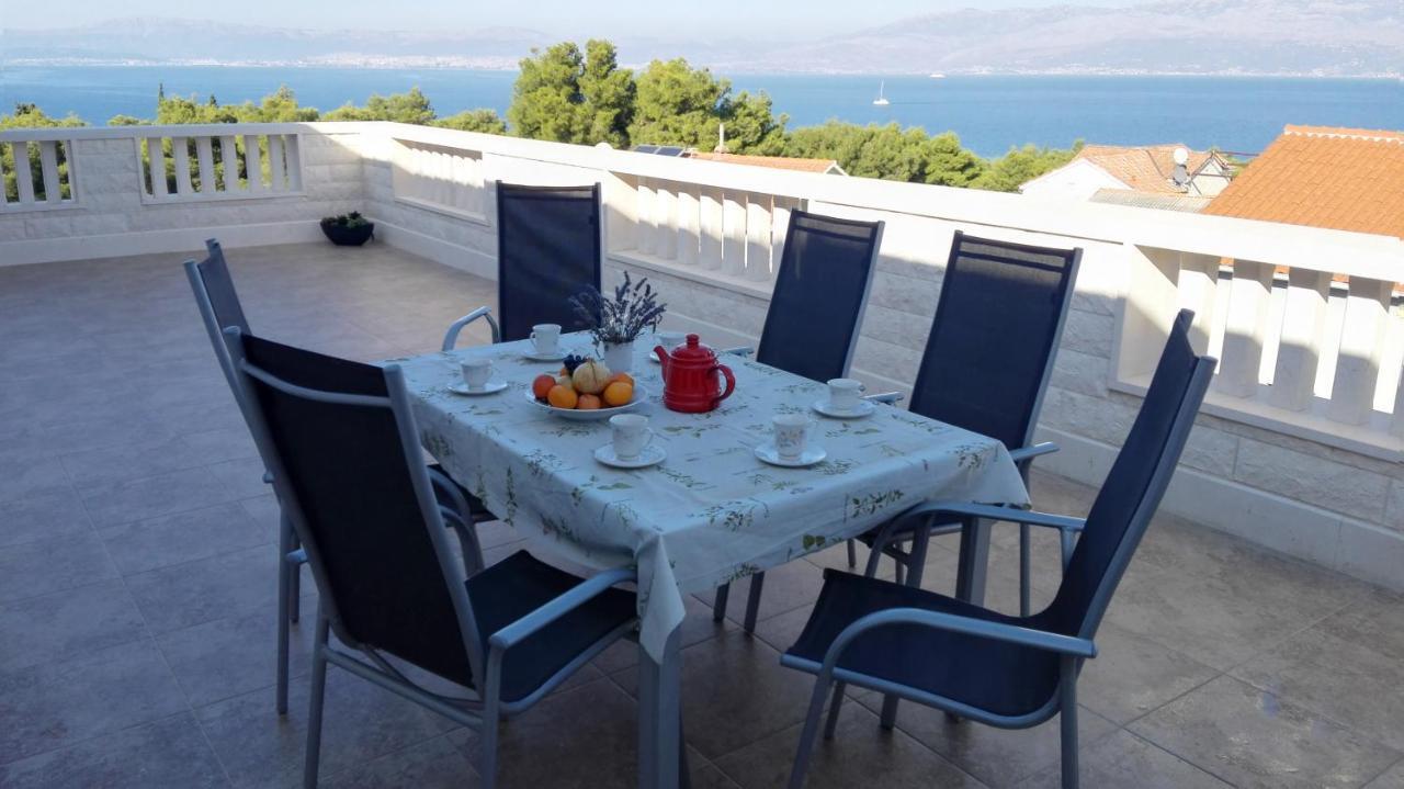 Apartments Marko Sutivan Insel Brac 外观 照片